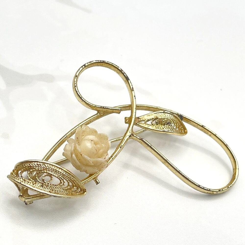 Vintage Gold Tone Brooch Carved Rose Flower Filigree Leaf Pin Floral Signed Y2K